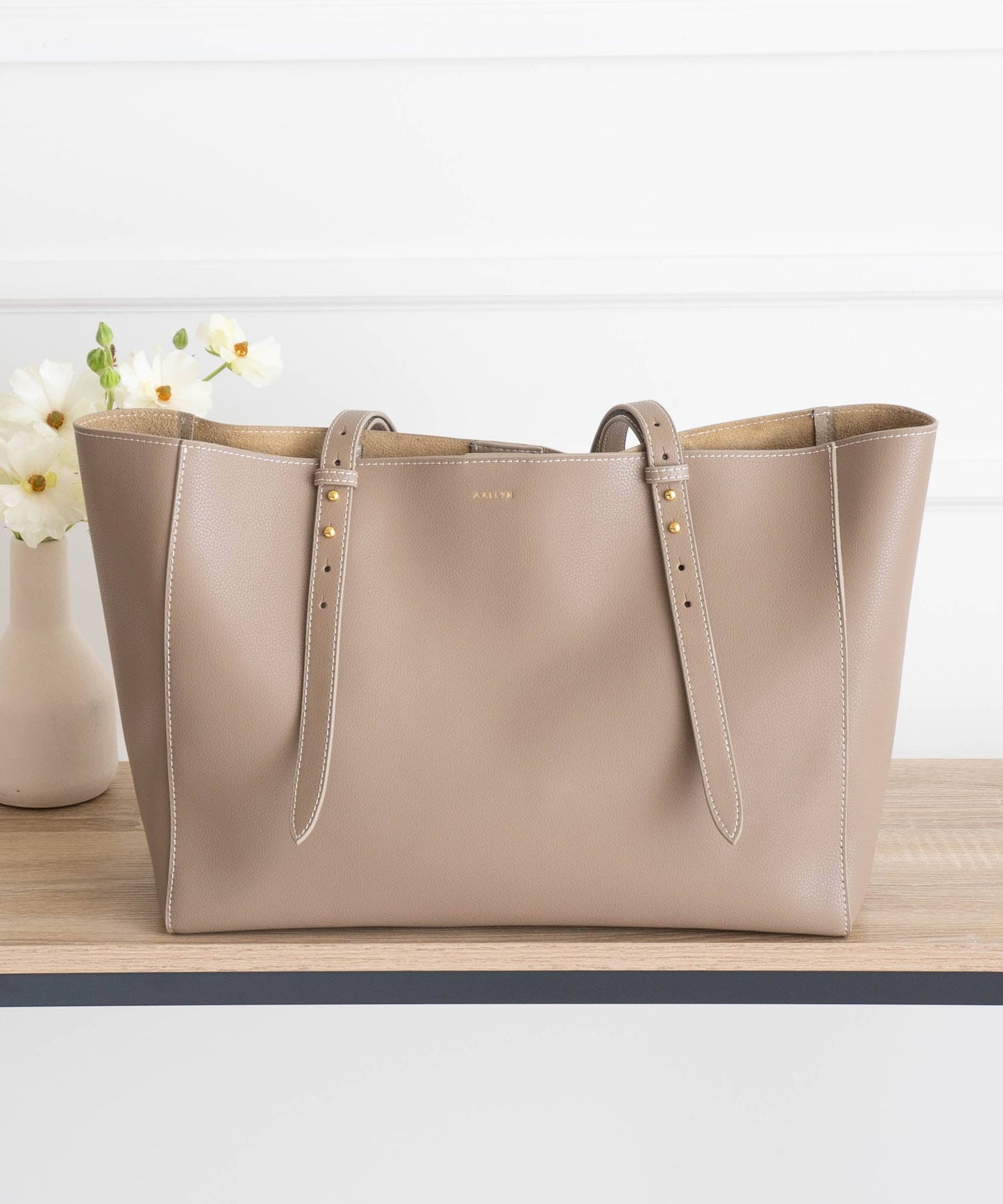 Eliana Tote - Leather: Black