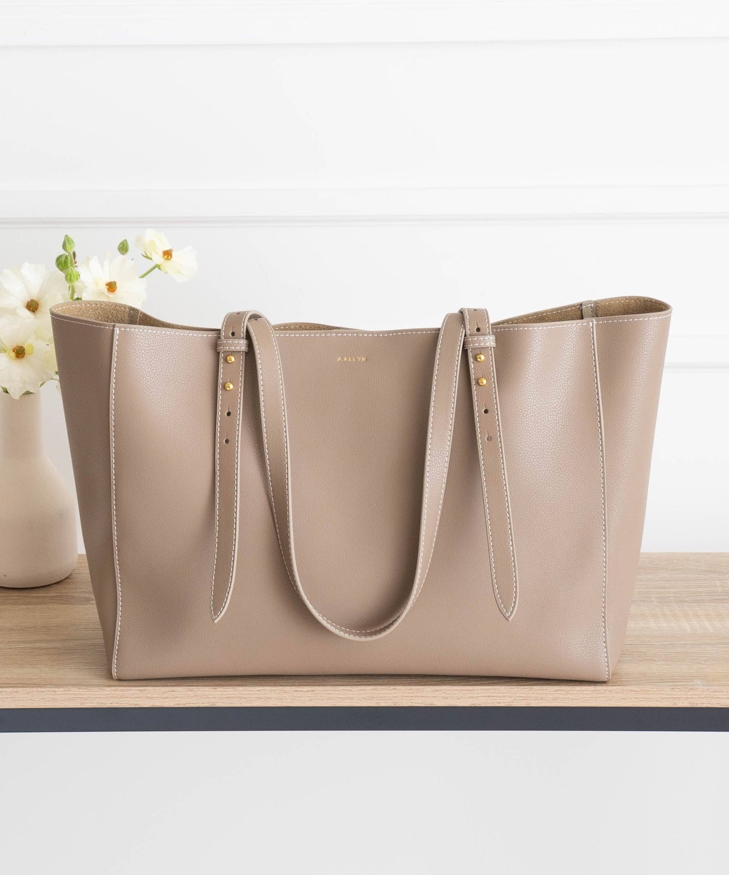 Eliana Tote - Leather: Black