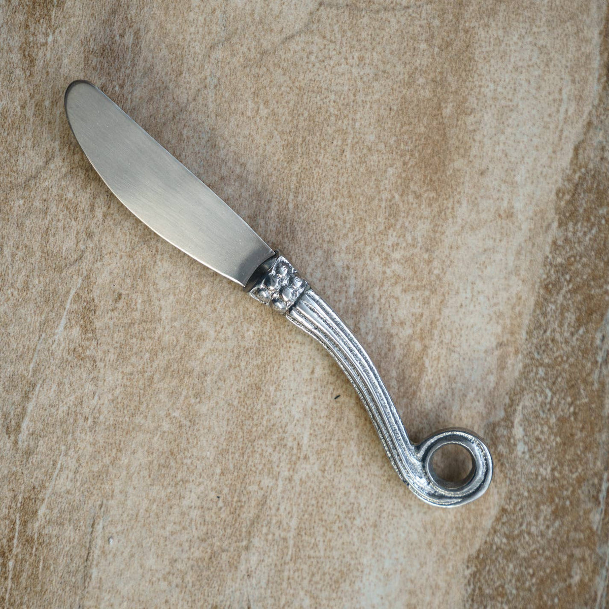 India Handicrafts Inc - Vintage Swirl Spreader