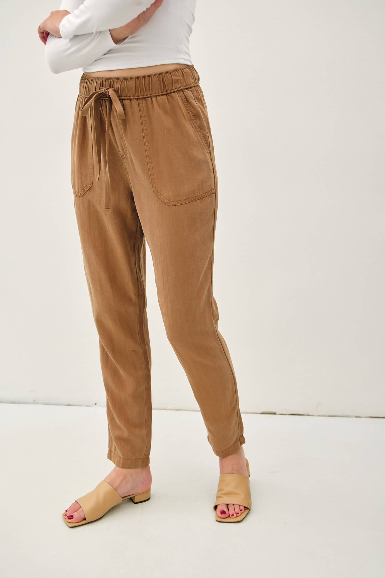 Tencel Taperd Pants: VINTAGE BLACK
