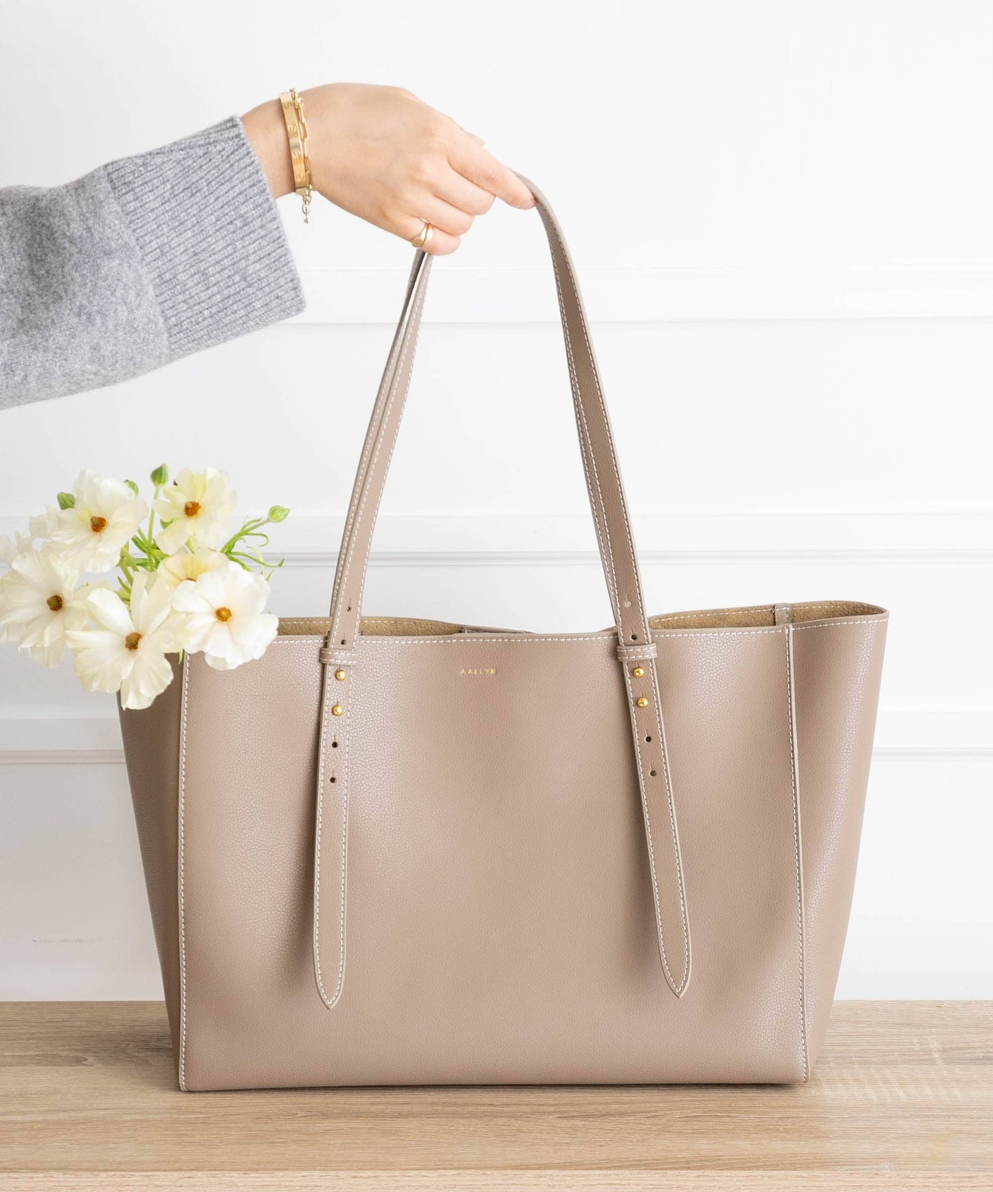 Eliana Tote - Leather: Black