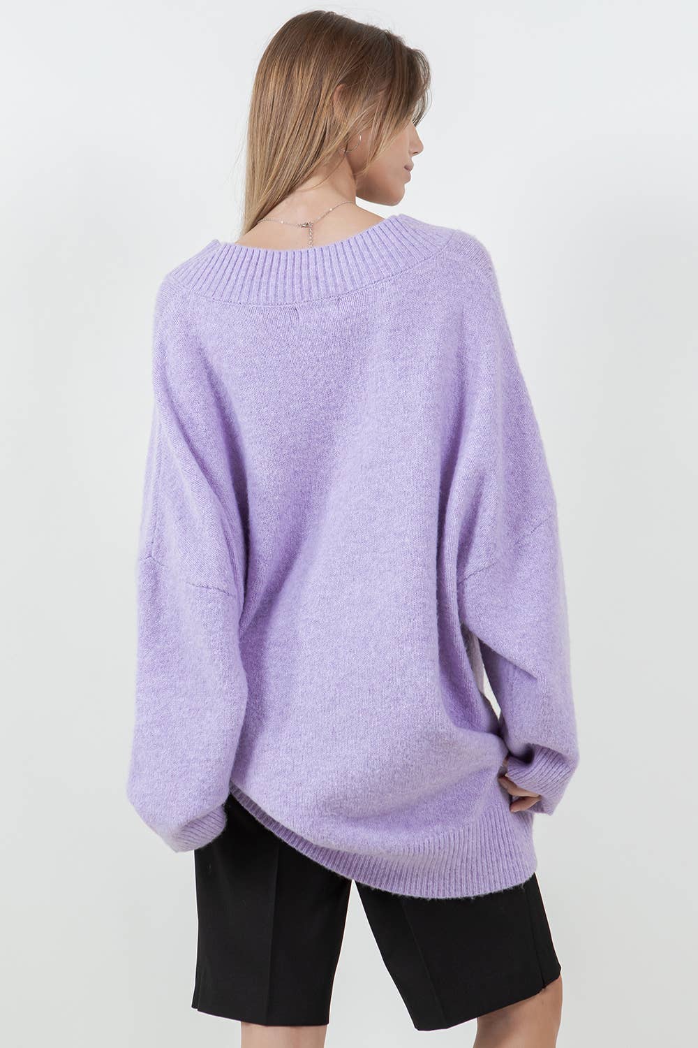 30% OFF- Oversized V-Neck Fuzzy Knitdown Sweater: LAVENDER