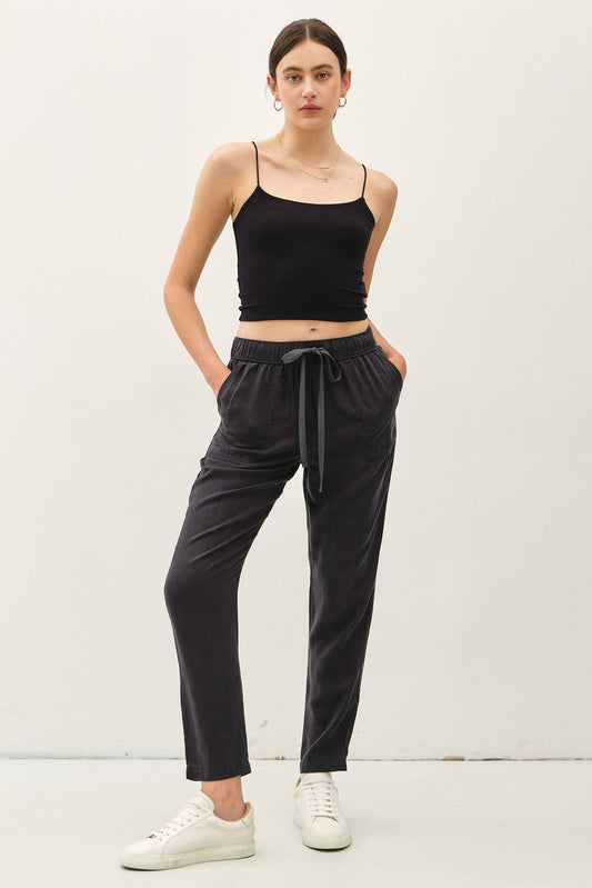 Tencel Taperd Pants: VINTAGE BLACK