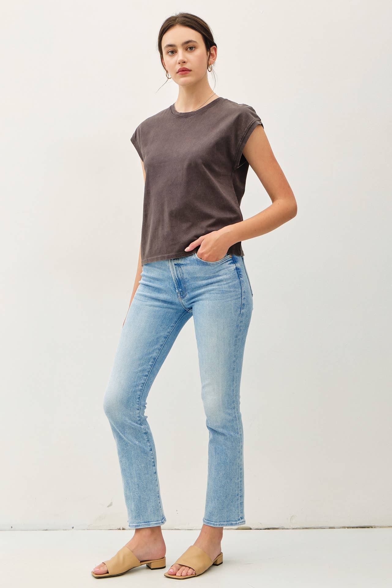 Basic Acid Washed Capped Sleeve Tee: GREY
