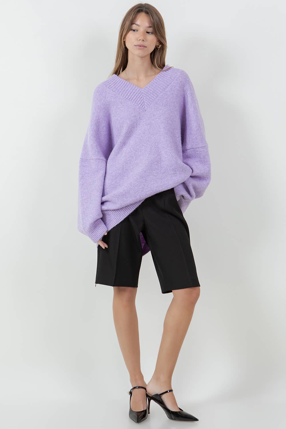 30% OFF- Oversized V-Neck Fuzzy Knitdown Sweater: LAVENDER