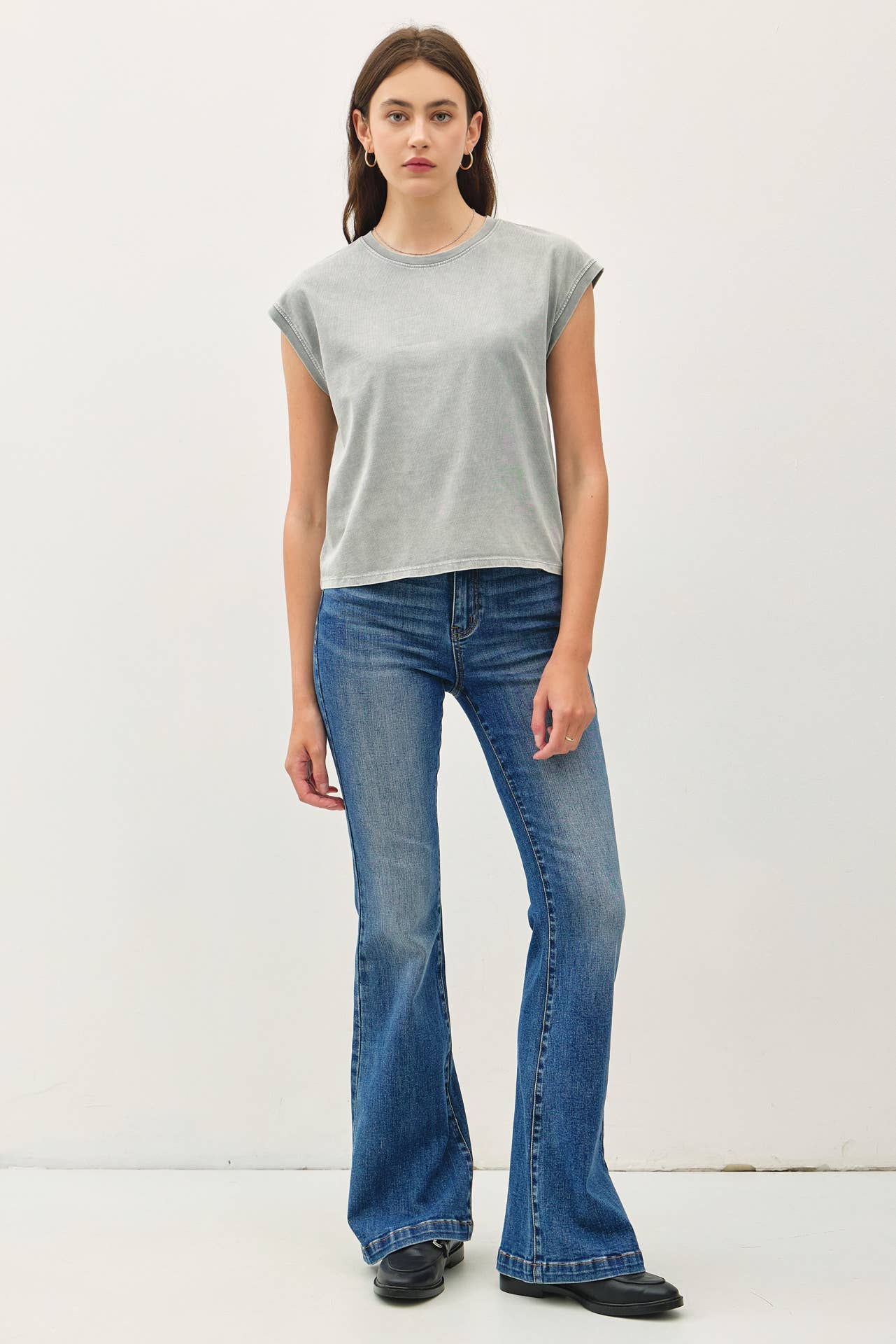 Basic Acid Washed Capped Sleeve Tee: GREY