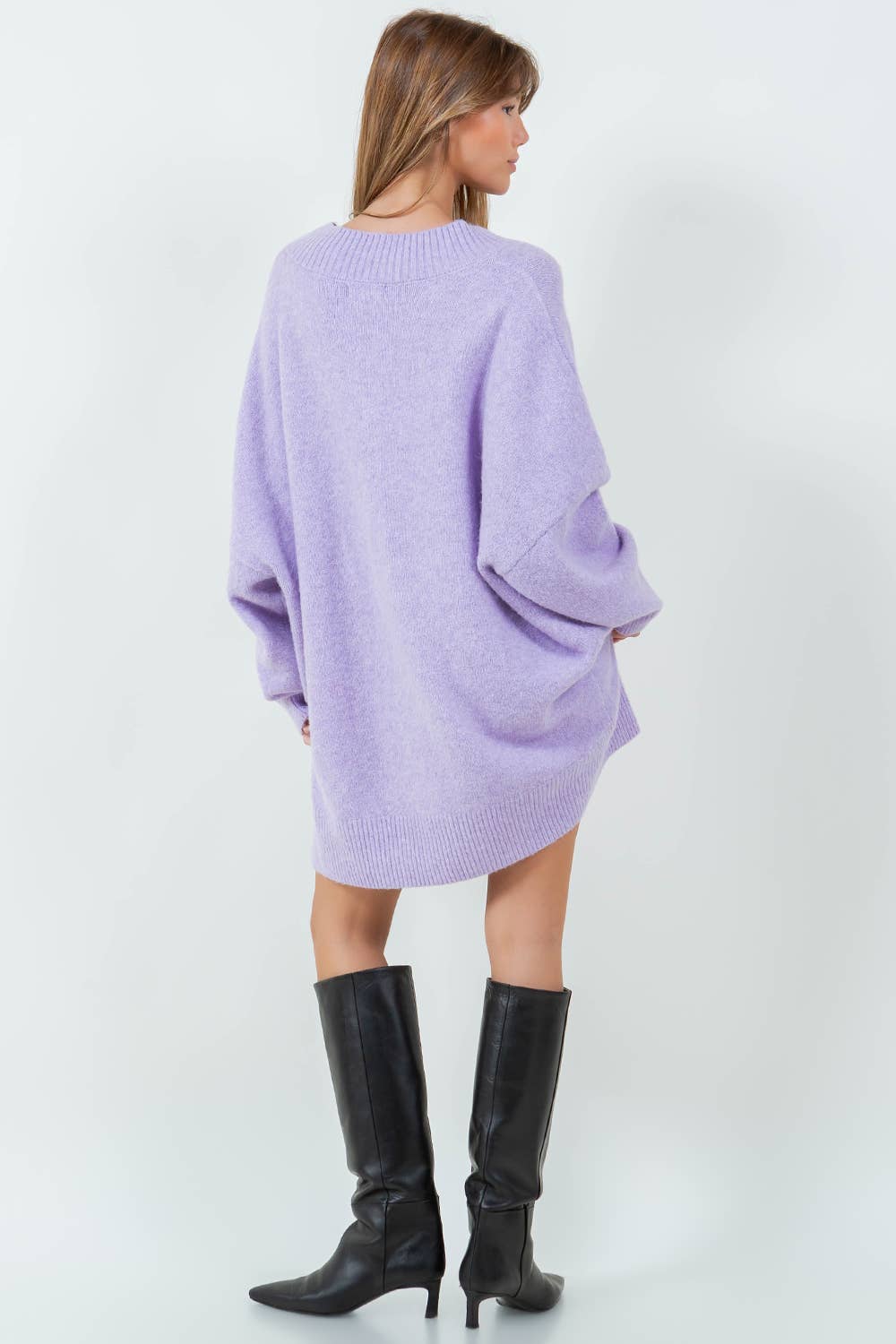 30% OFF- Oversized V-Neck Fuzzy Knitdown Sweater: LAVENDER