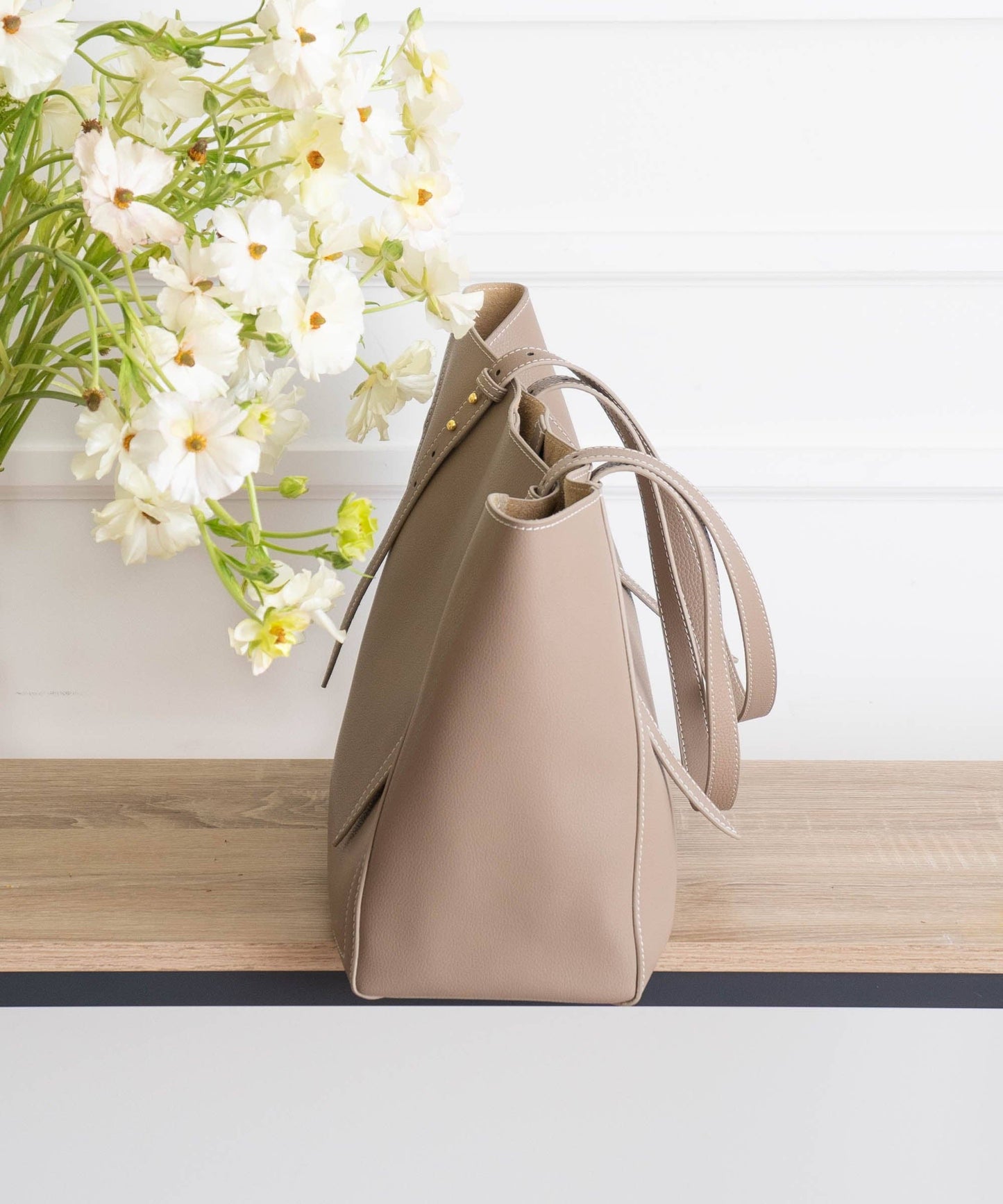 Eliana Tote - Leather: Black