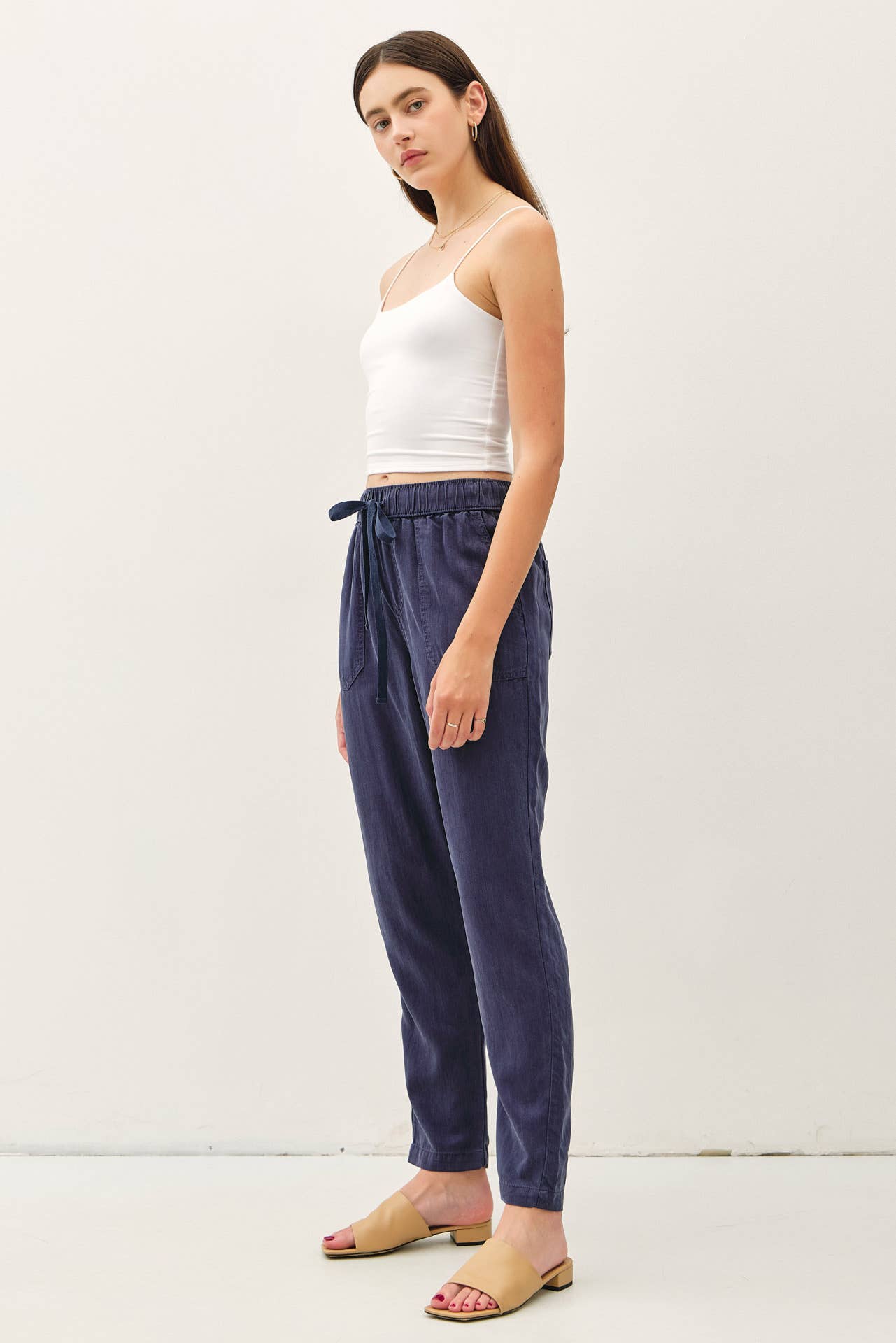 Tencel Taperd Pants: VINTAGE BLACK