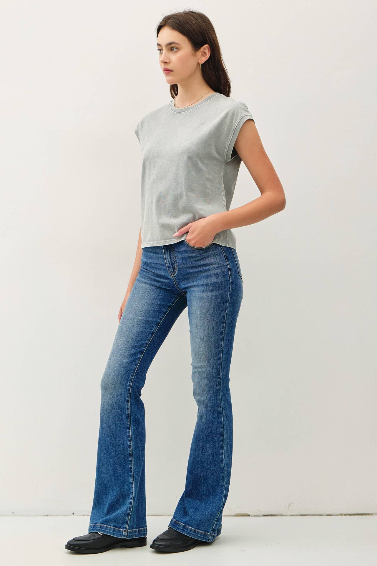 Basic Acid Washed Capped Sleeve Tee: GREY