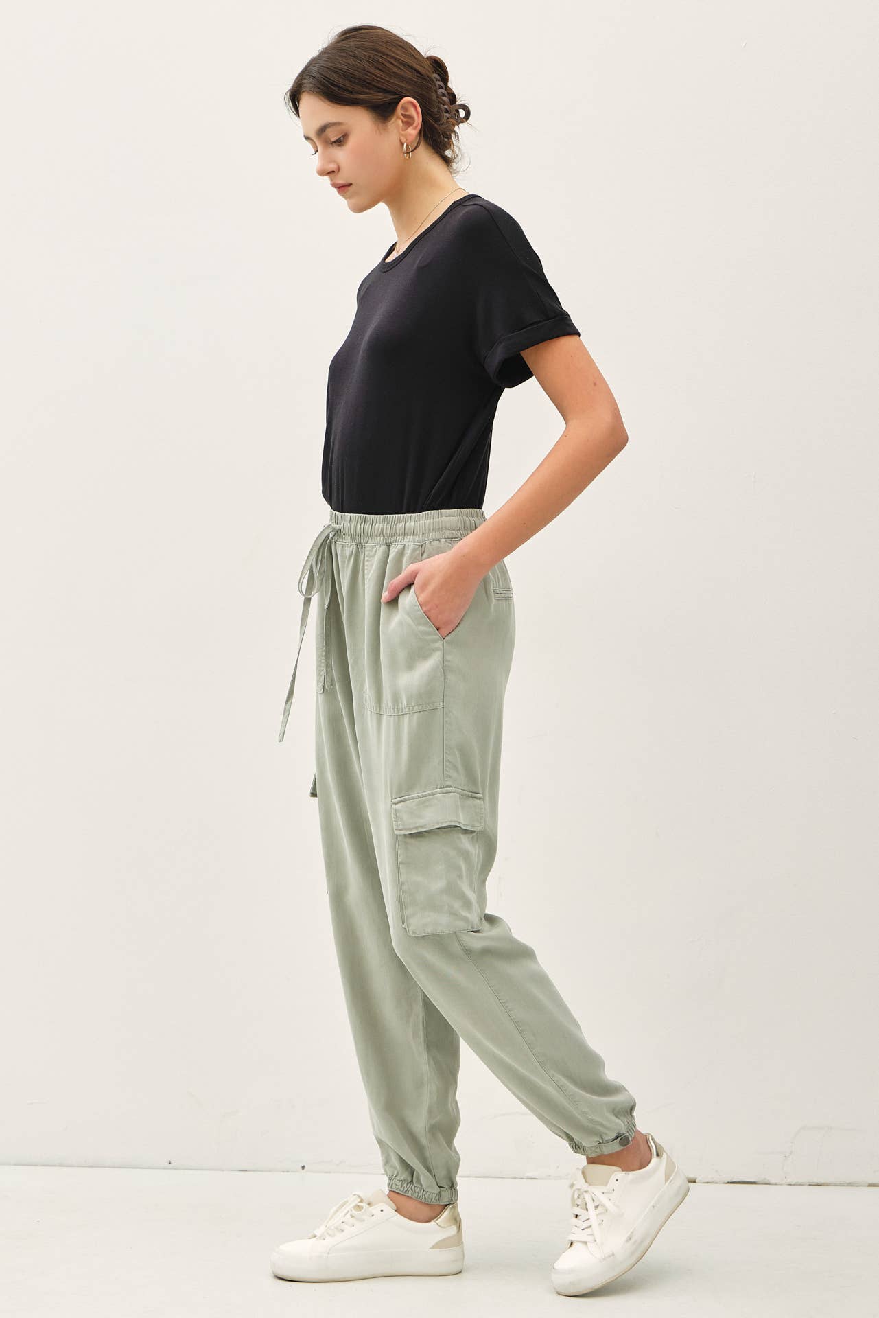 Cargo Tencel Joggers: CHARCOAL