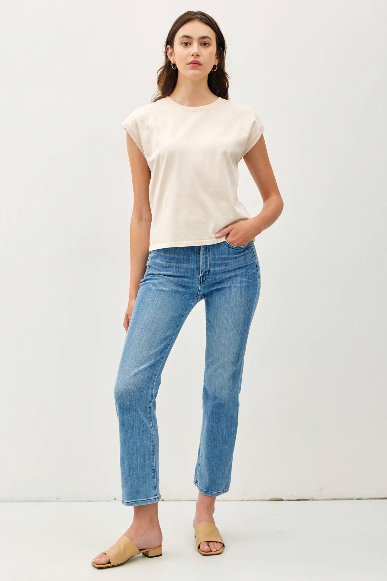 Basic Acid Washed Capped Sleeve Tee: GREY