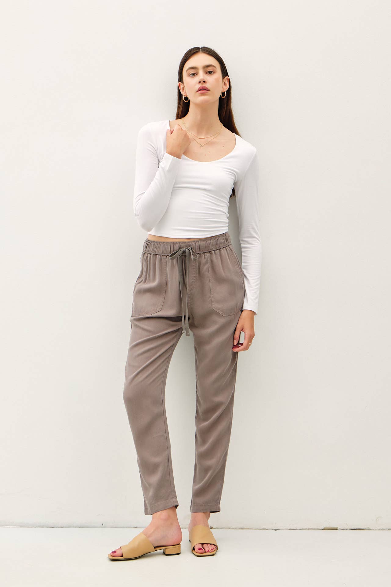 Tencel Taperd Pants: VINTAGE BLACK