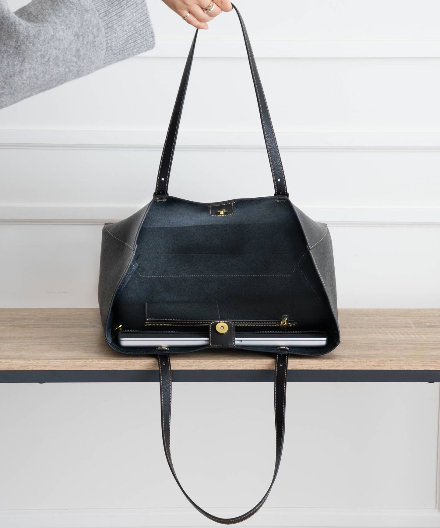 Eliana Tote - Leather: Black