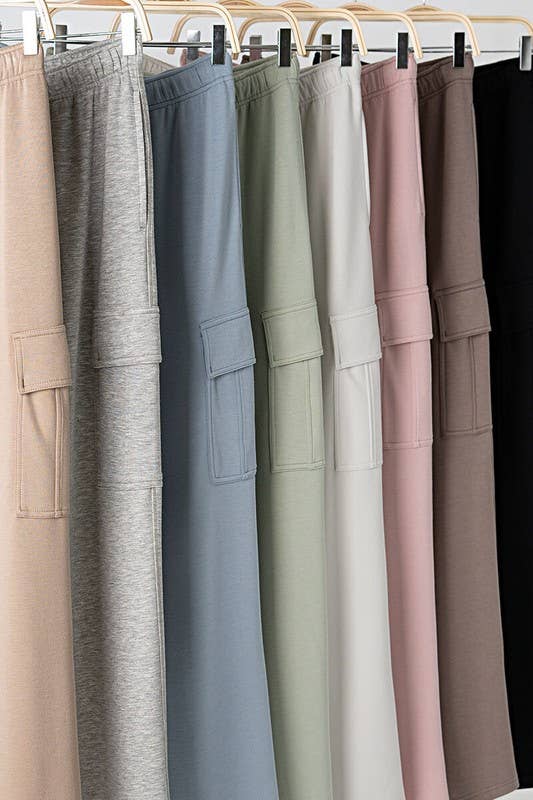Relaxed Fit Cargo Sweatpants: CHALK