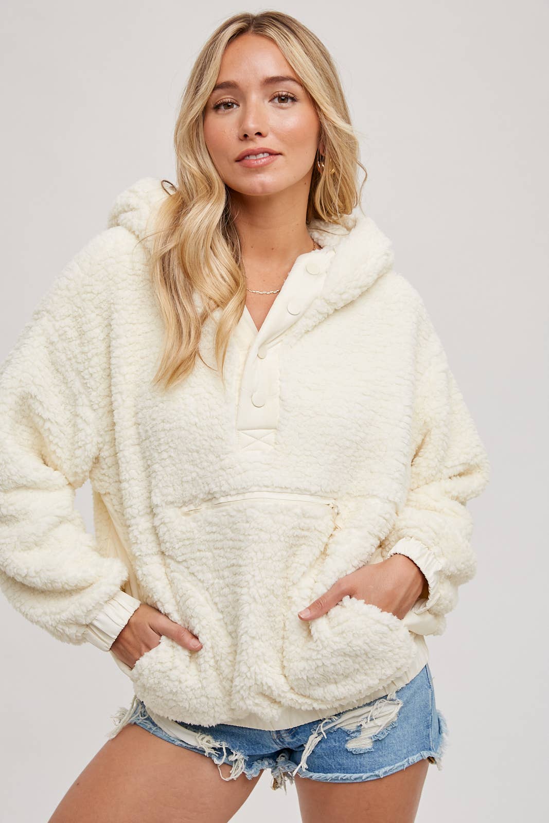 Sherpa Hoodie Pullover: CREAM