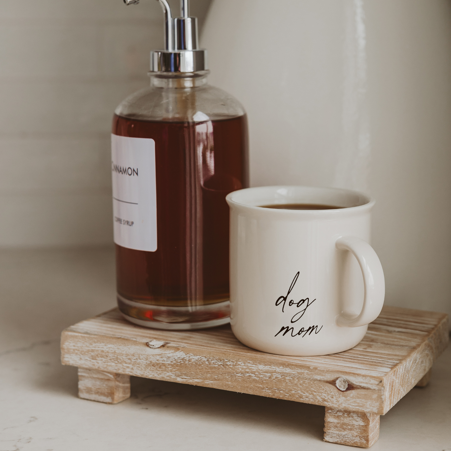 Mug: DOG MOM - 11 oz Campfire Coffee Mug