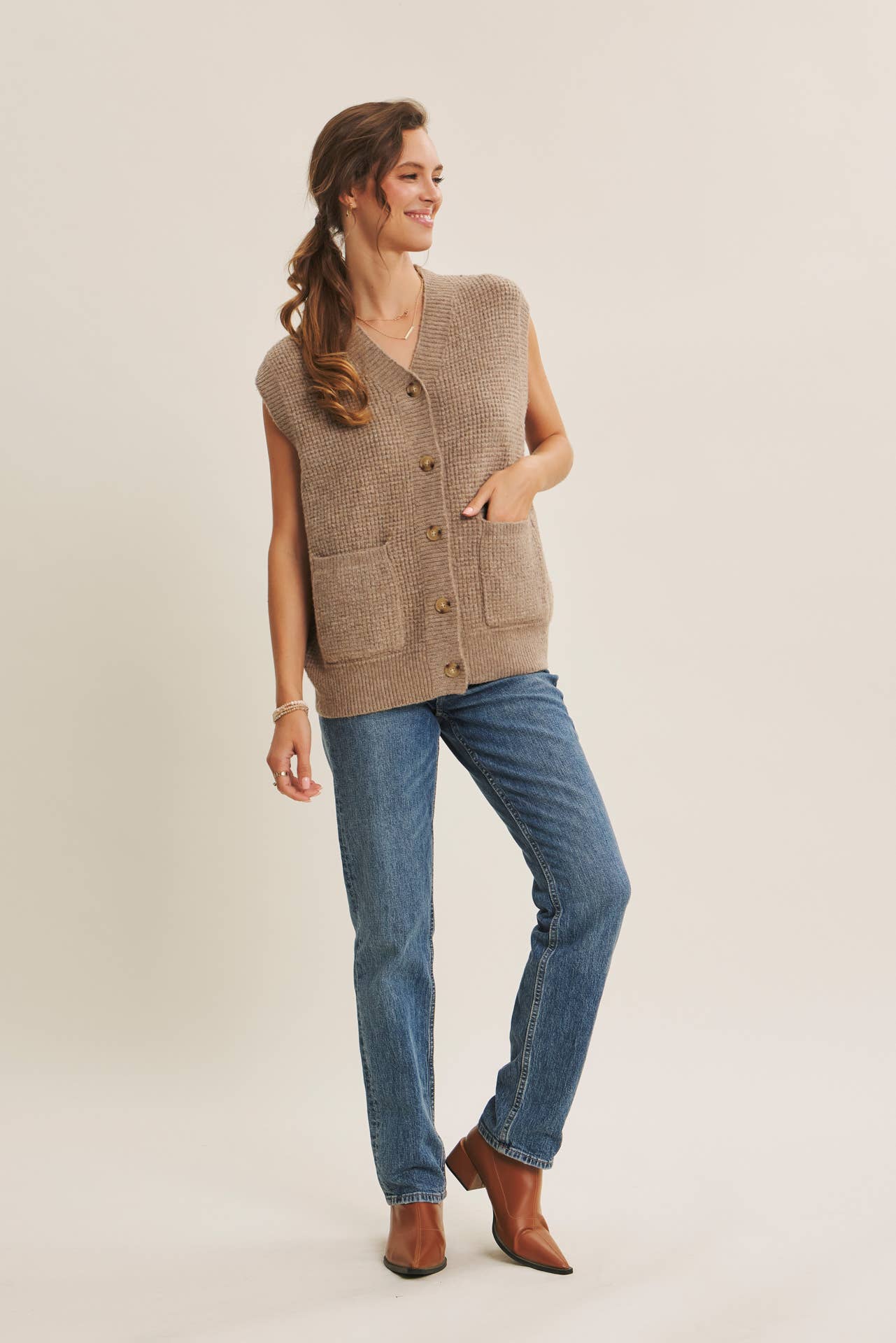 Textured Thermal Cozy Sweater Vest: HT. GREY