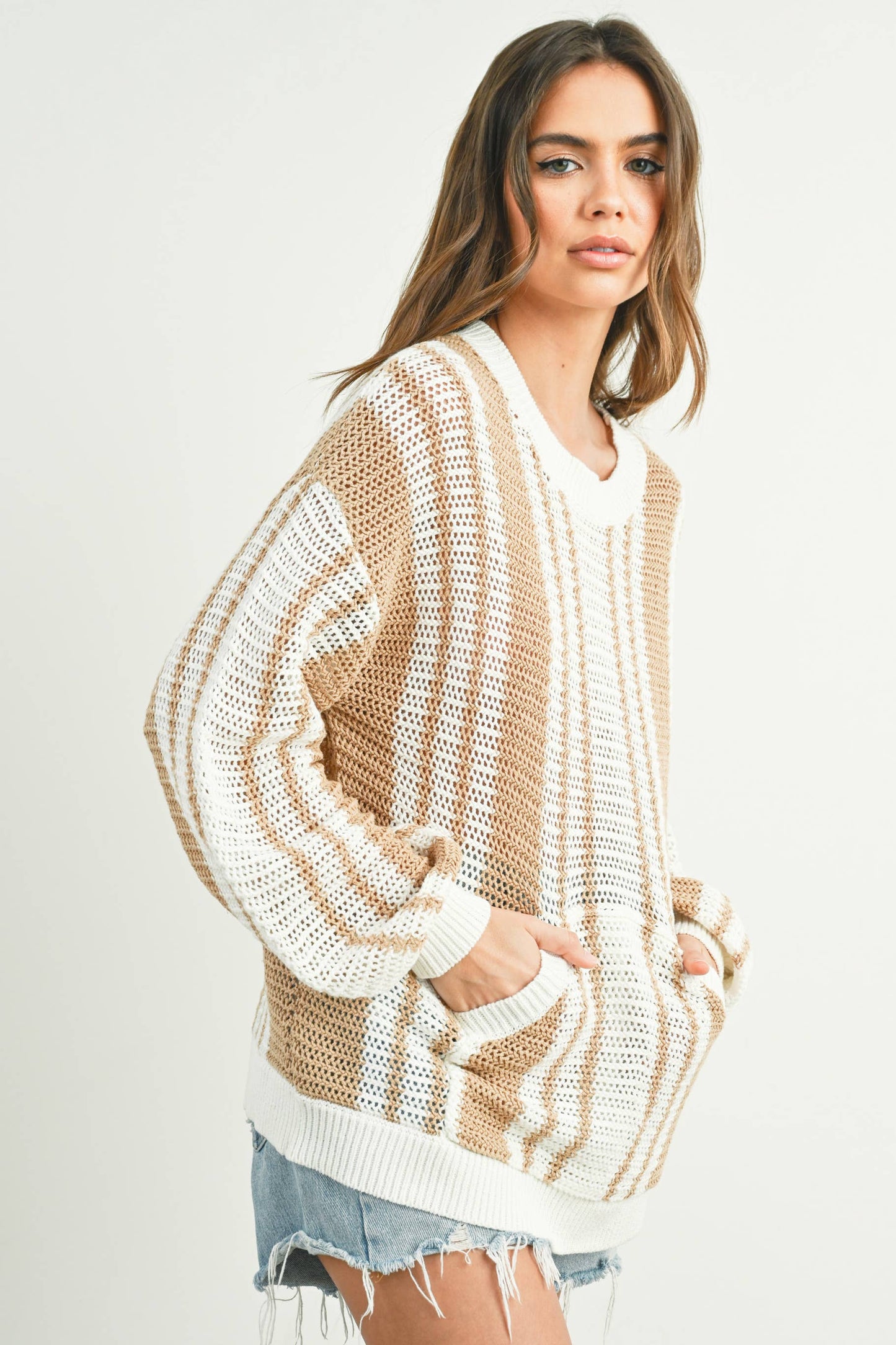 Drop Shoulder Striped Pattern Sweater: IVORY / NAVY