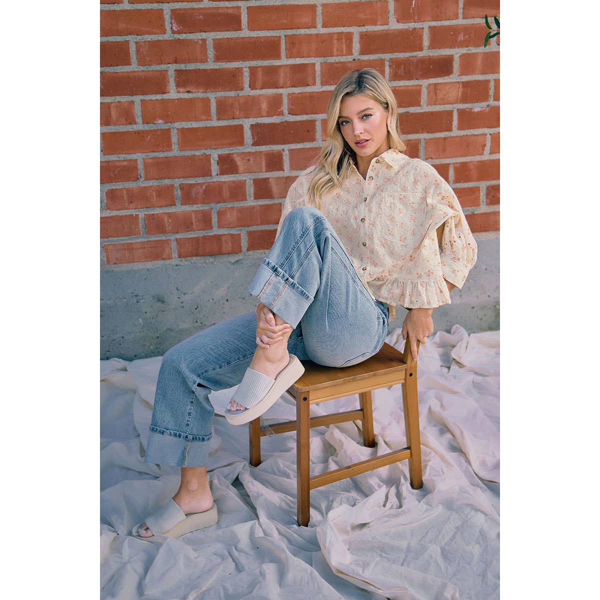 BiBi - VINTAGE WASHED STRAIGHT JEANS WITH SIDE STITCH DETAIL: WASHED DENIM / XL
