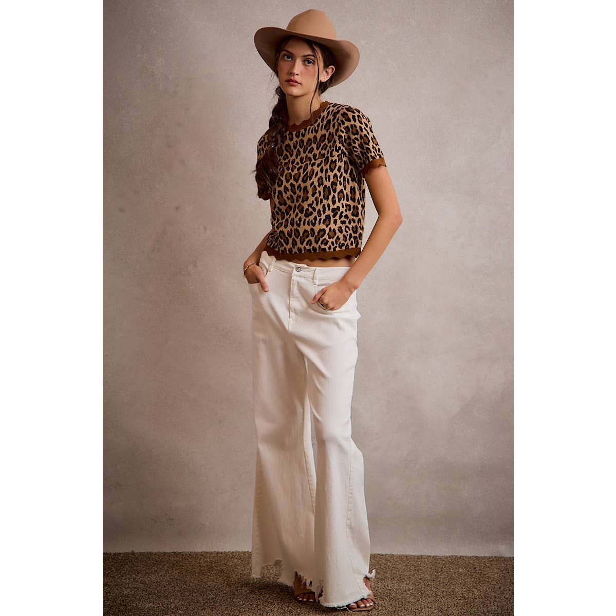 So Me - LEOPARD PRINT SHORT SLEEVES SCALLOP RIB KNIT: LEOPARD/BROWN / XL