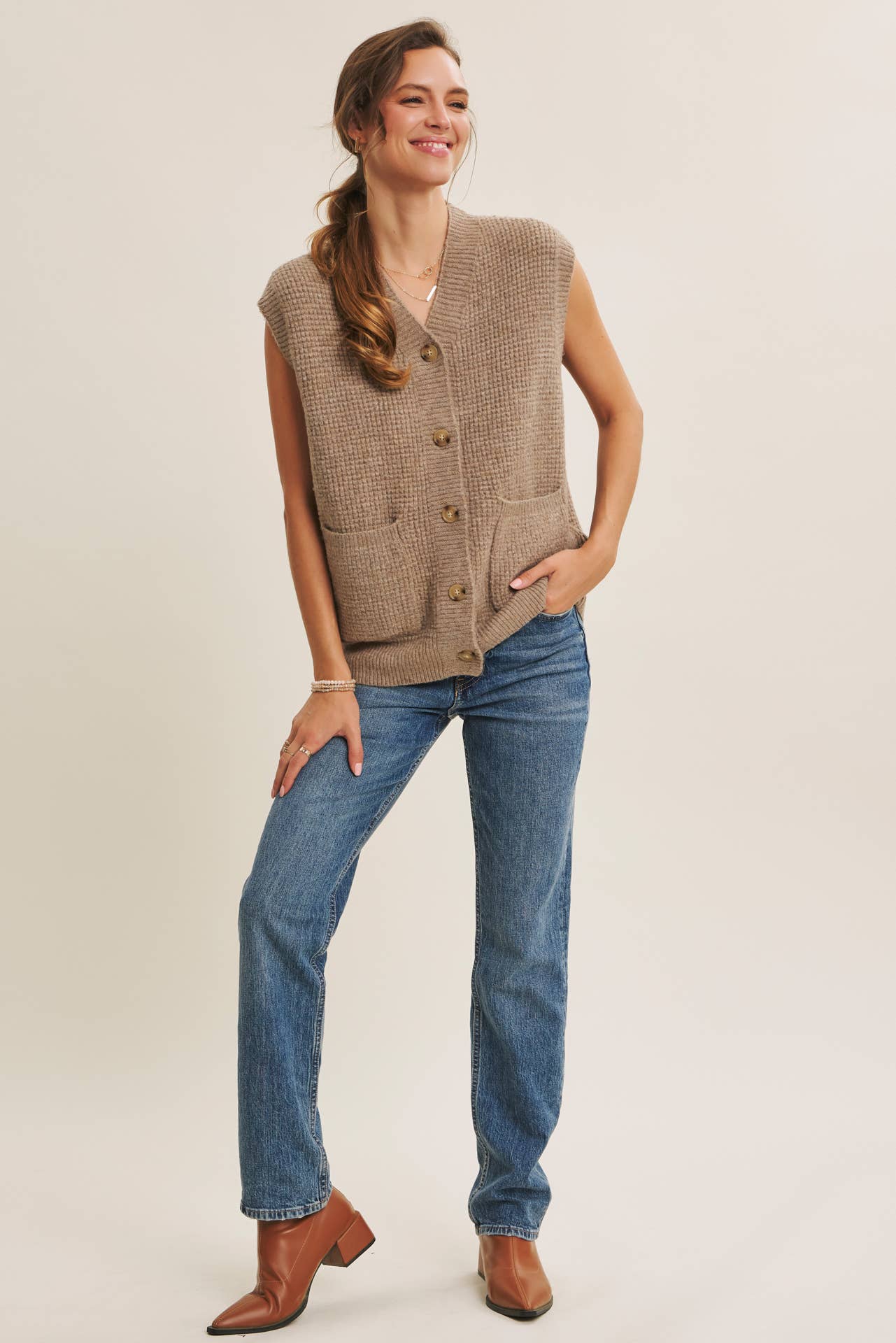 Textured Thermal Cozy Sweater Vest: HT. GREY