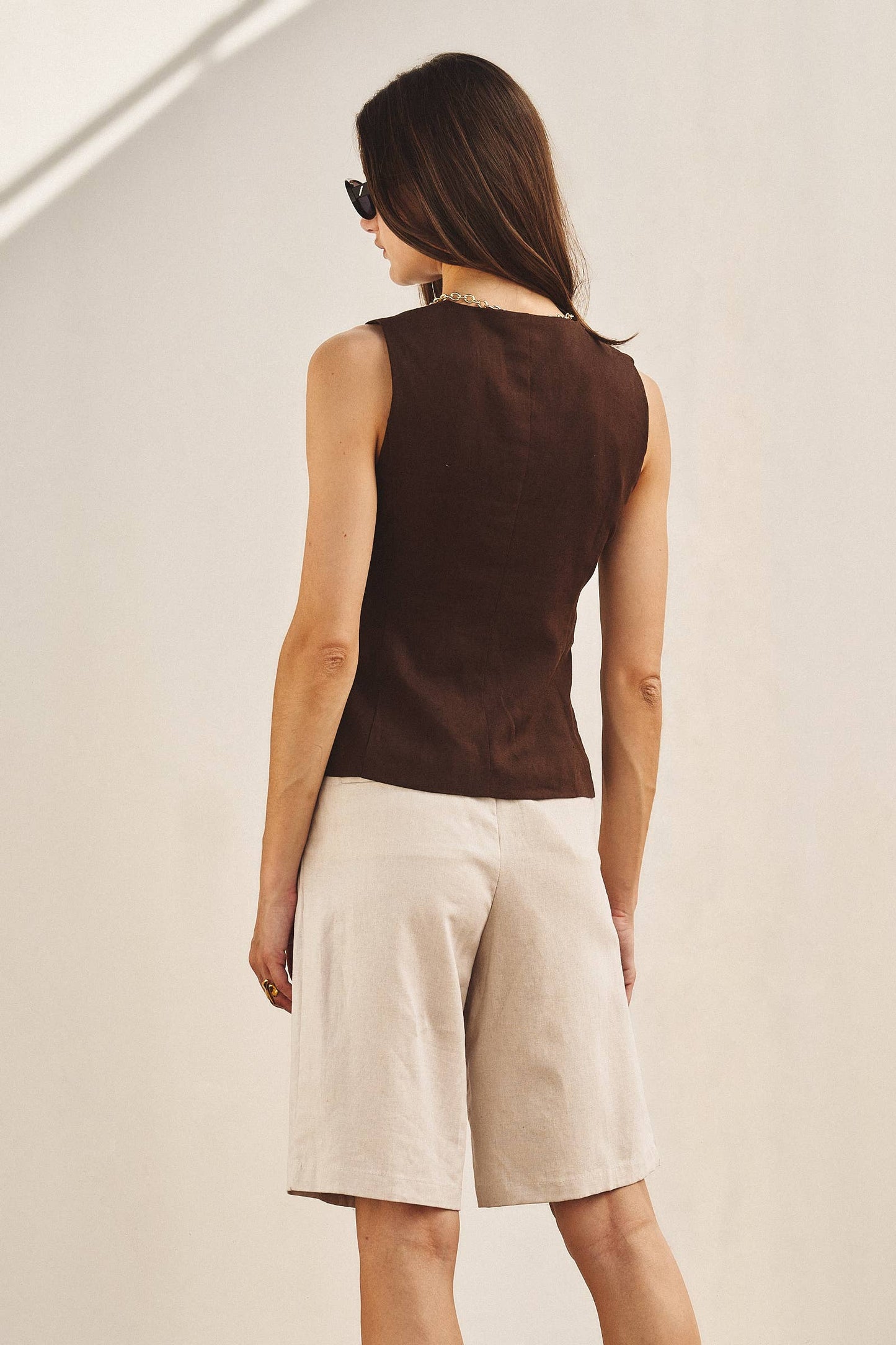 Linen Blend Belted Bermuda Shorts: WHITE