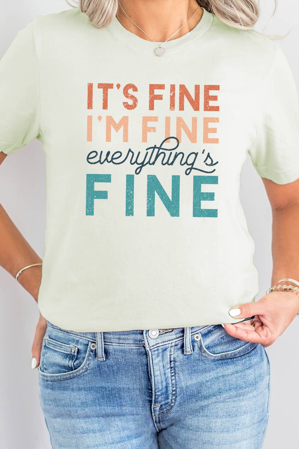 Its Fine Im Fine Everythings Fine Graphic Tee: ASH GRAY