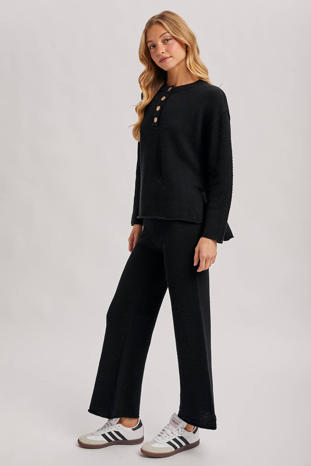 Textured Knit Top & Pants Set: BLACK