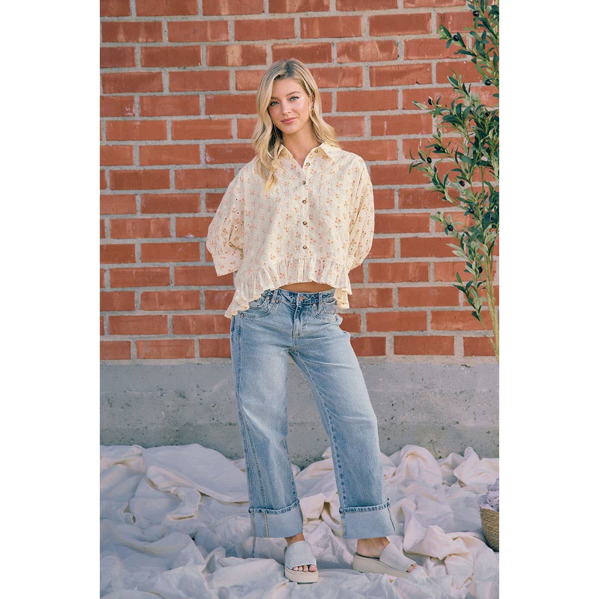 BiBi - VINTAGE WASHED STRAIGHT JEANS WITH SIDE STITCH DETAIL: WASHED DENIM / L