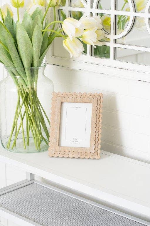 Devanie At Home - Wood photo frame SCALLOP for 5x7 pic, natural - 17028