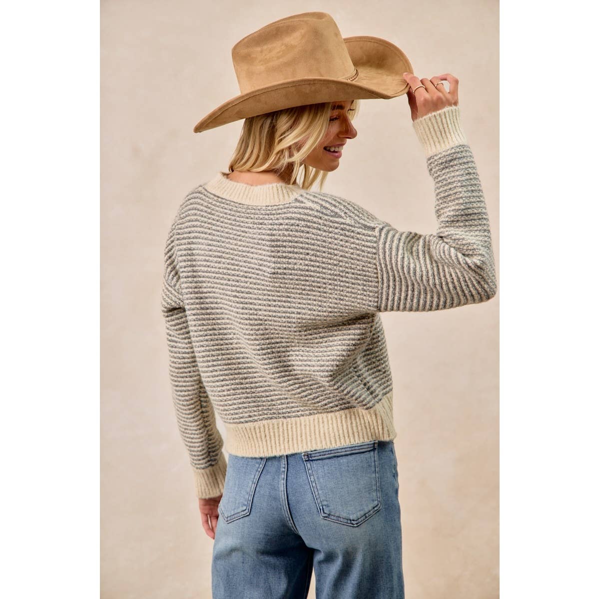 BiBi - TWO TONE STRIPED SWEATER TOP: CHARCOAL / L