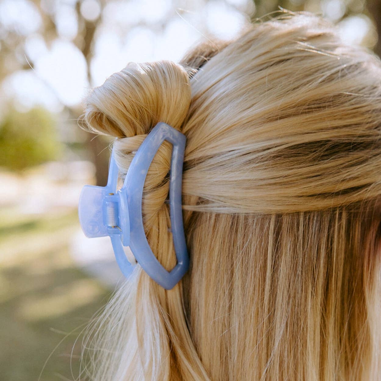 Open Hair Clip | Medium | BLUE LAGOON