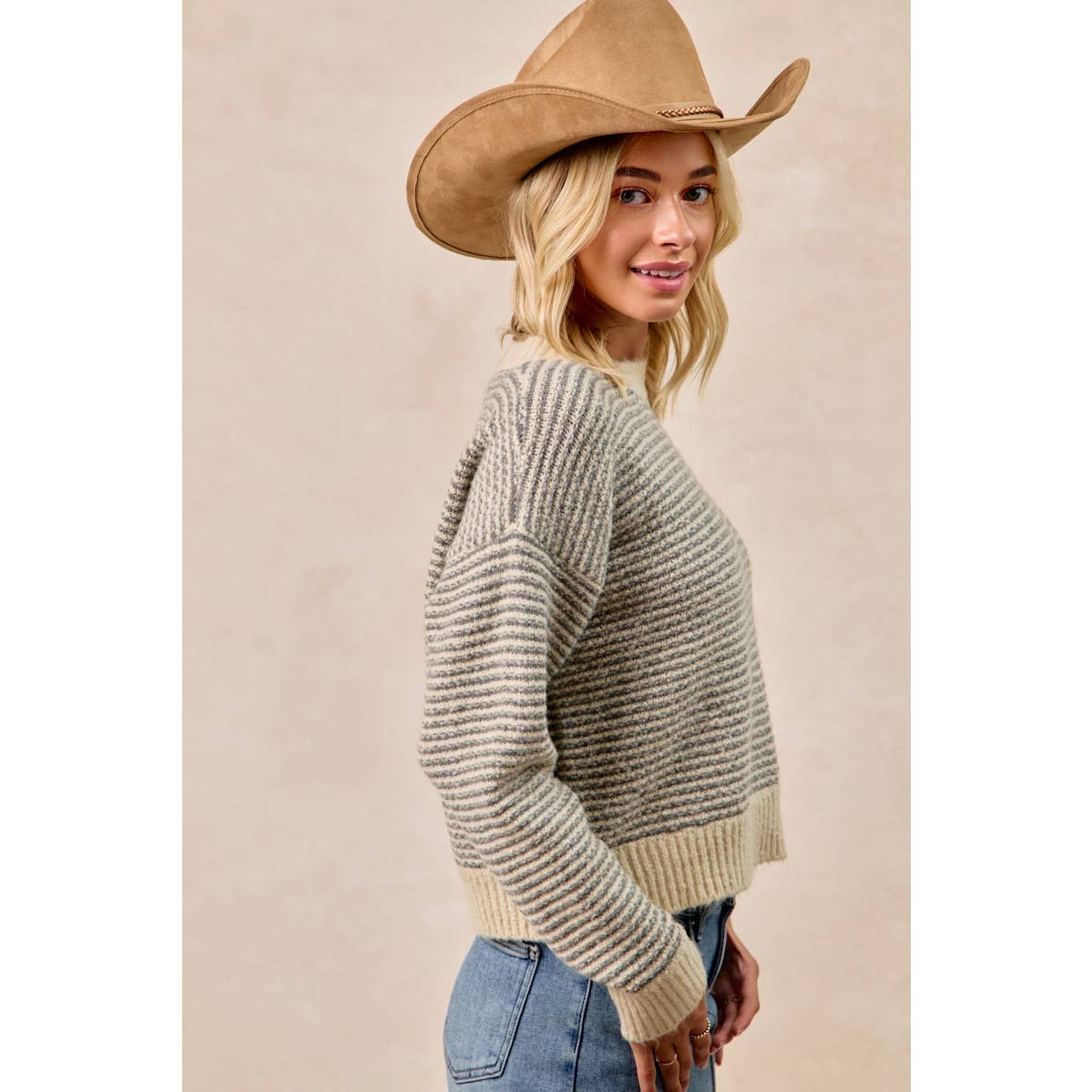 BiBi - TWO TONE STRIPED SWEATER TOP: CHARCOAL / S