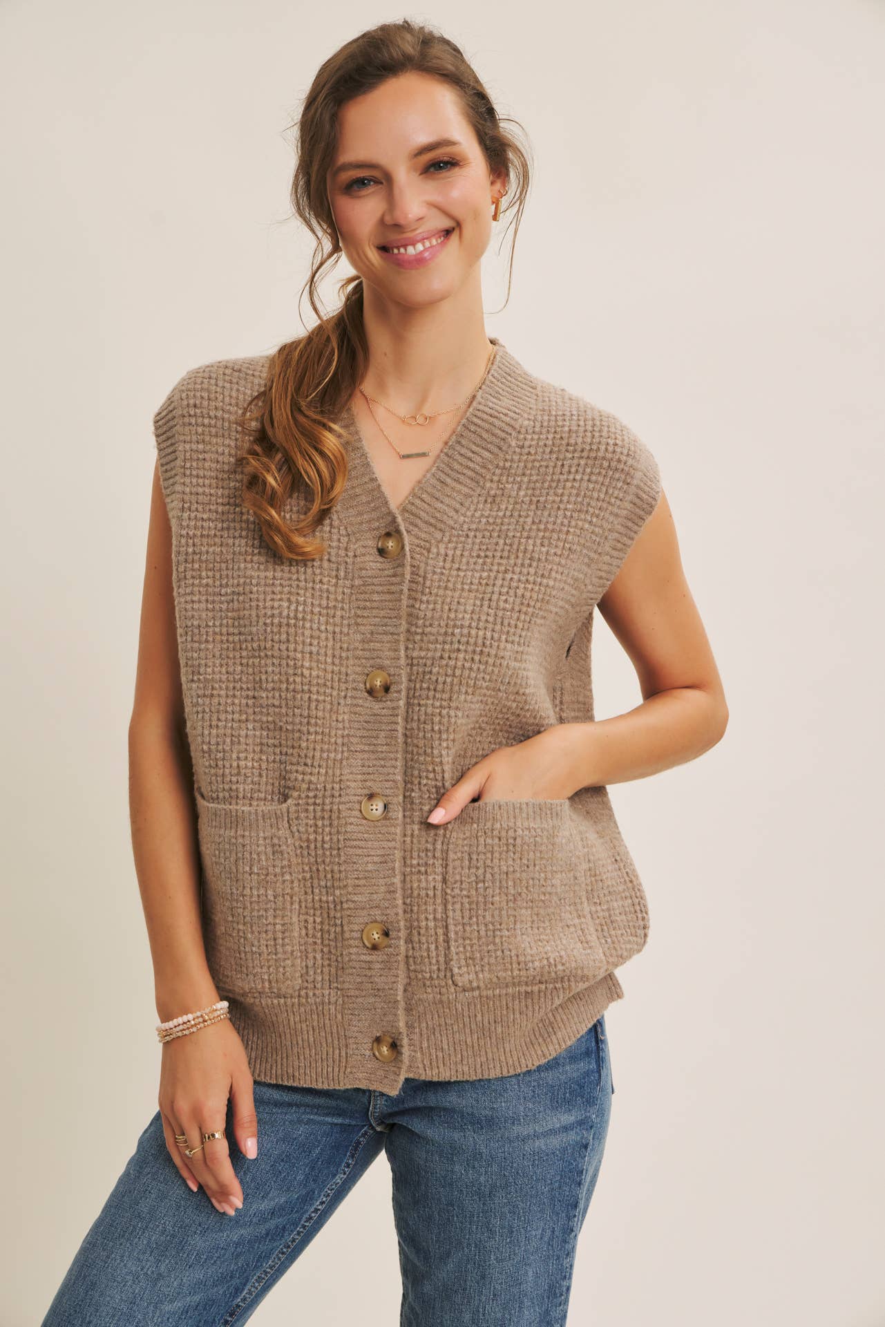 Textured Thermal Cozy Sweater Vest: HT. GREY