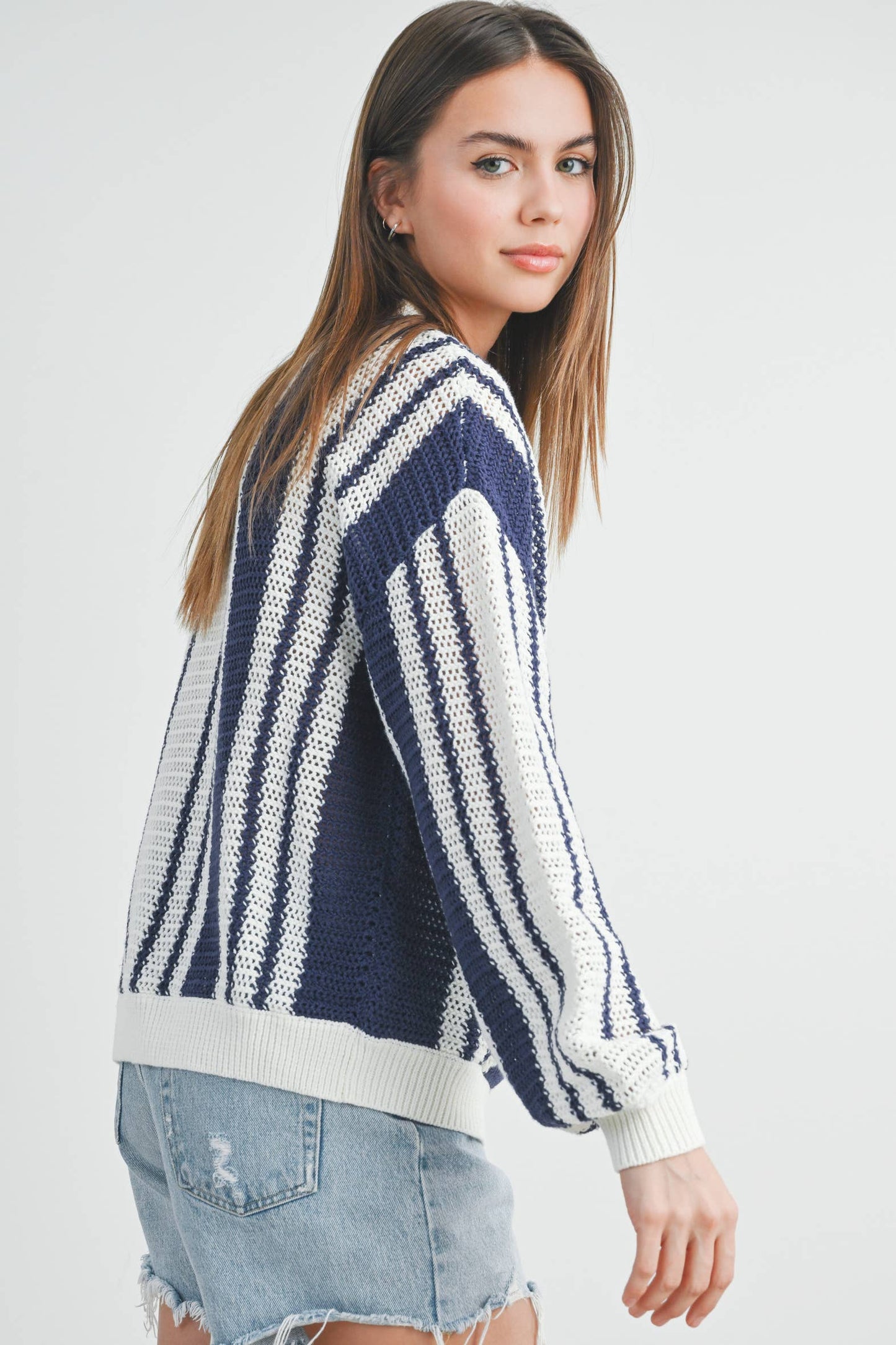 Drop Shoulder Striped Pattern Sweater: IVORY / NAVY