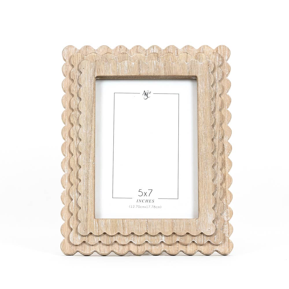 Devanie At Home - Wood photo frame SCALLOP for 5x7 pic, natural - 17028