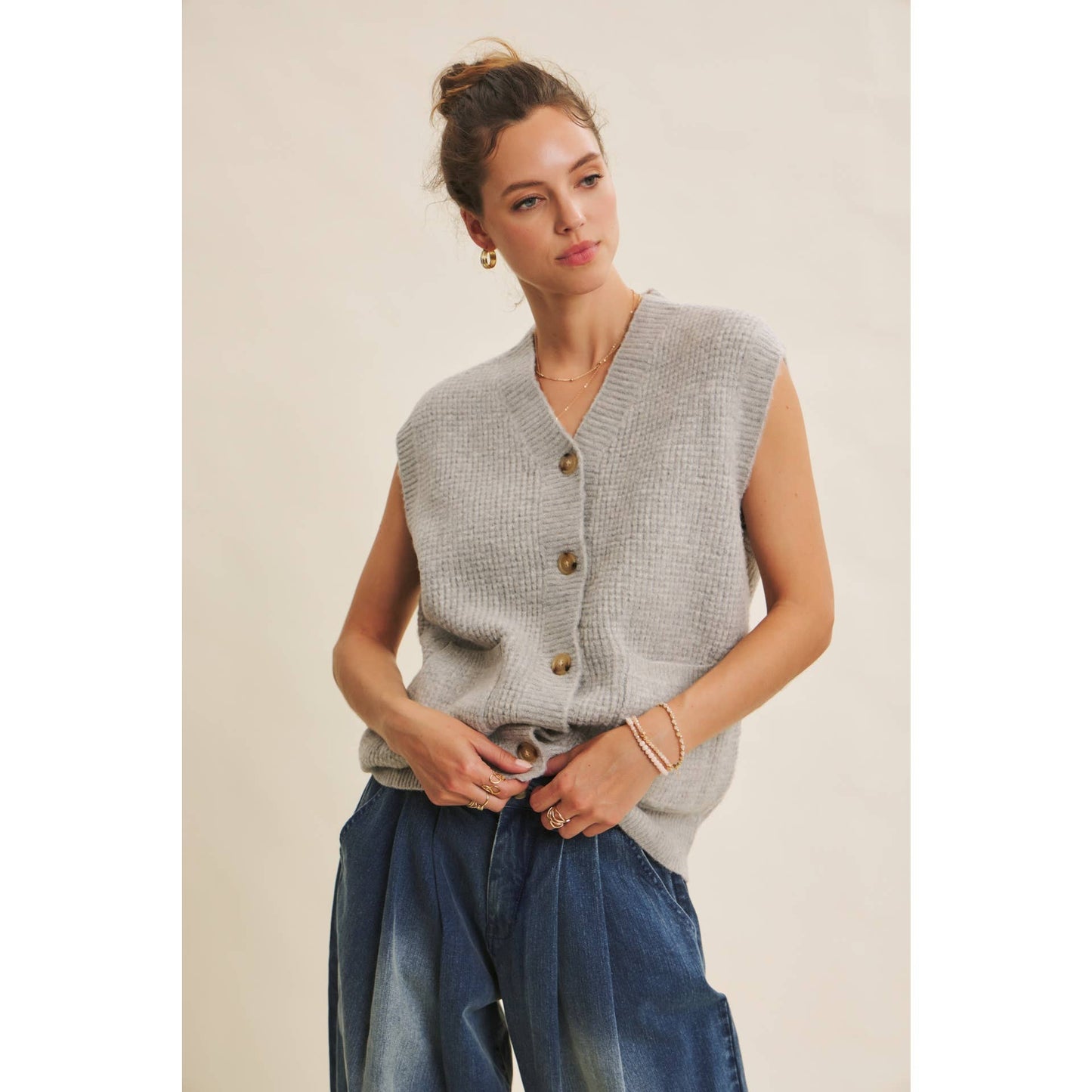 Textured Thermal Cozy Sweater Vest: HT. GREY