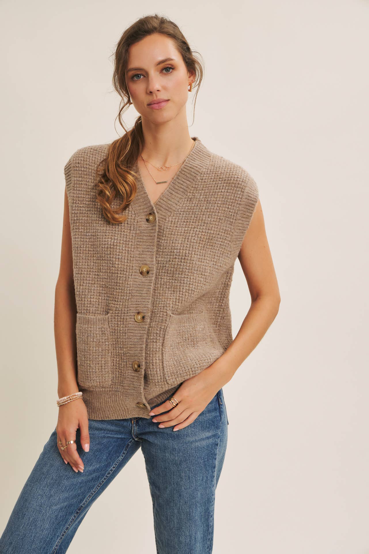 Textured Thermal Cozy Sweater Vest: HT. GREY