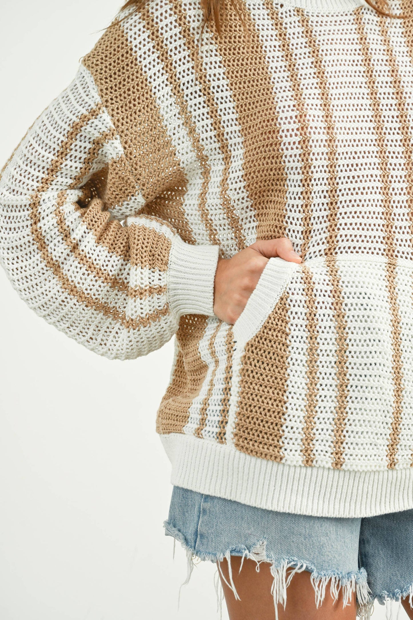 Drop Shoulder Striped Pattern Sweater: IVORY / NAVY