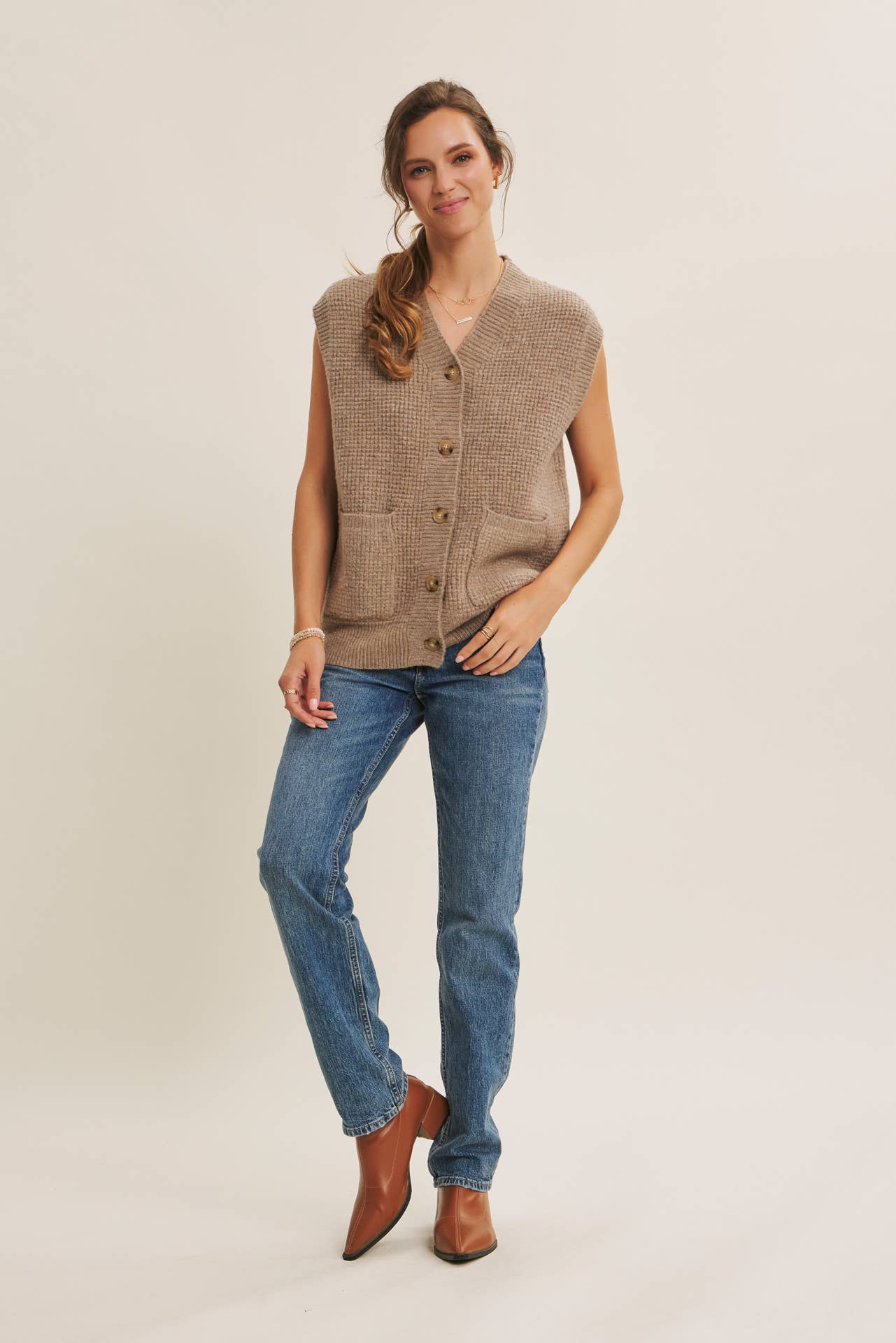 Textured Thermal Cozy Sweater Vest: HT. GREY