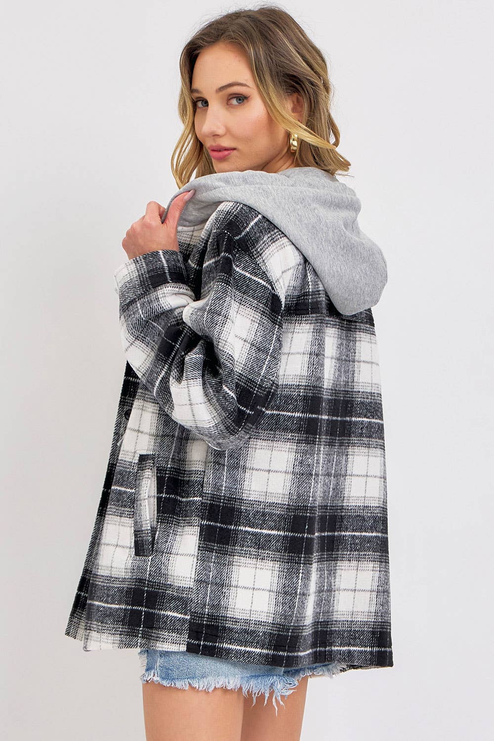 Classic Plaid Hooded Shacket: IVORY/BLACK