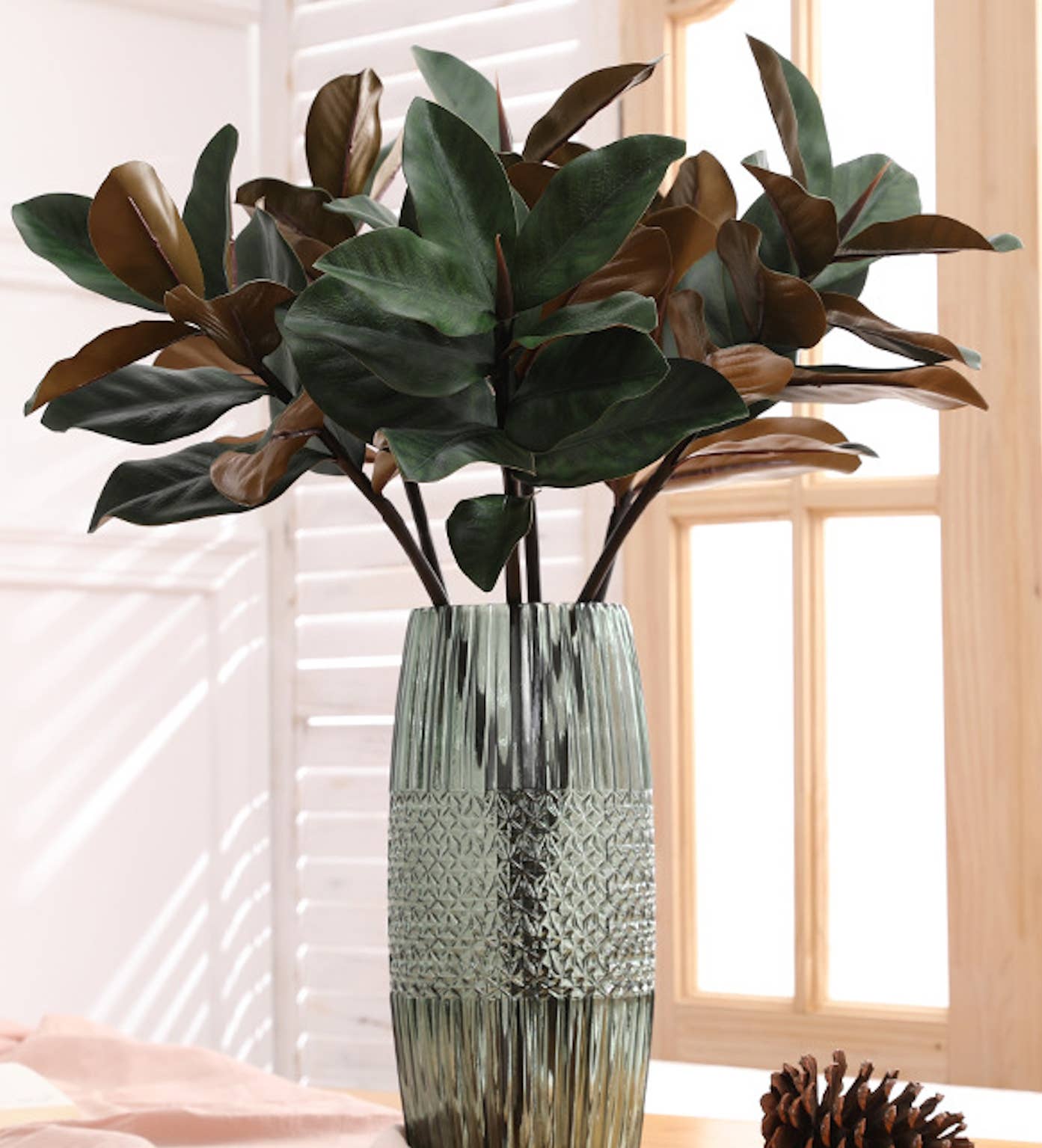 27" Real touch Magnolia Leaf Spray: Natural Green