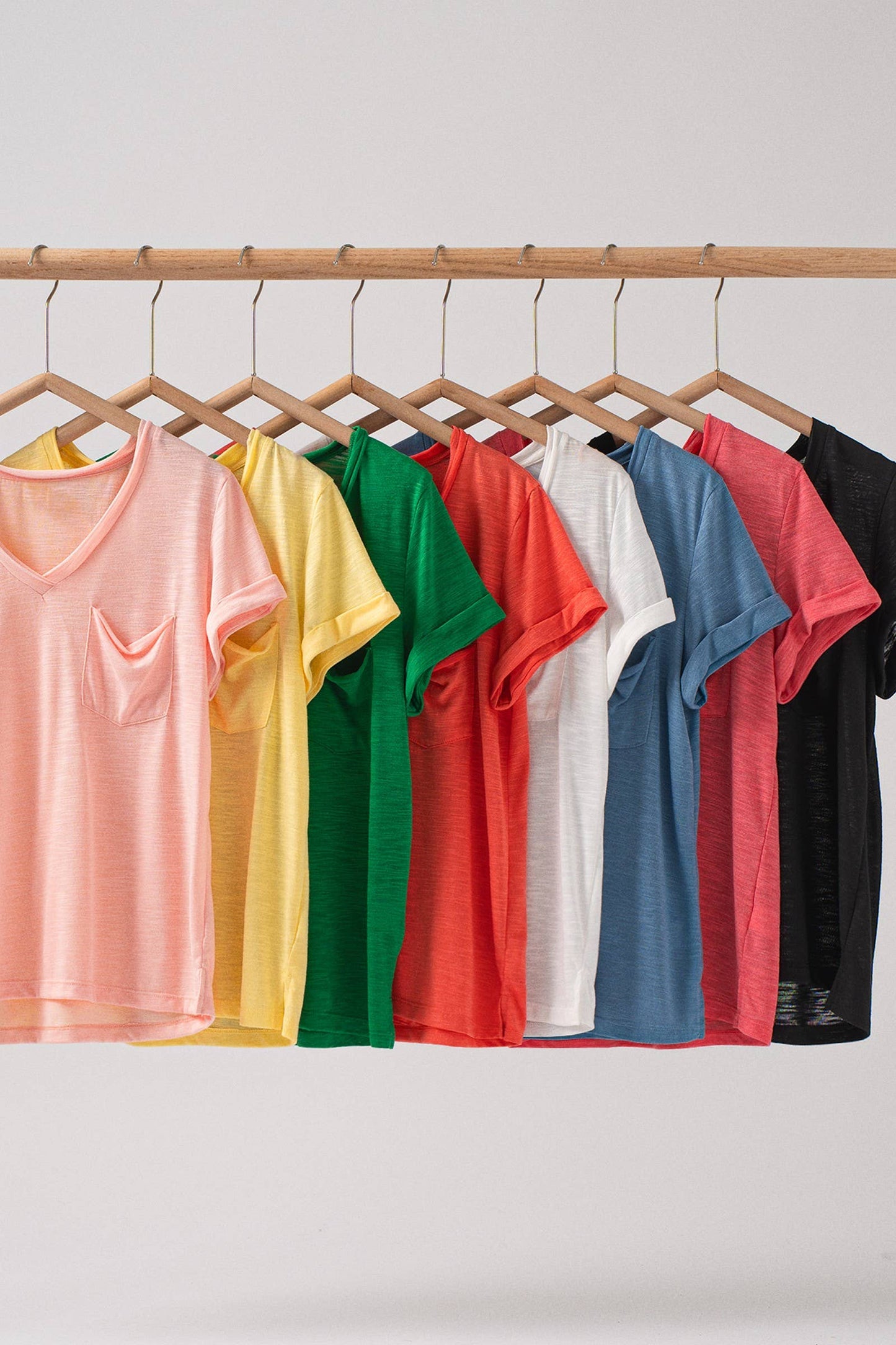 Urban Daizy - Rolled Sleeve V-Neck Pocket Tee: IVORY / S-2/M-2/L-2