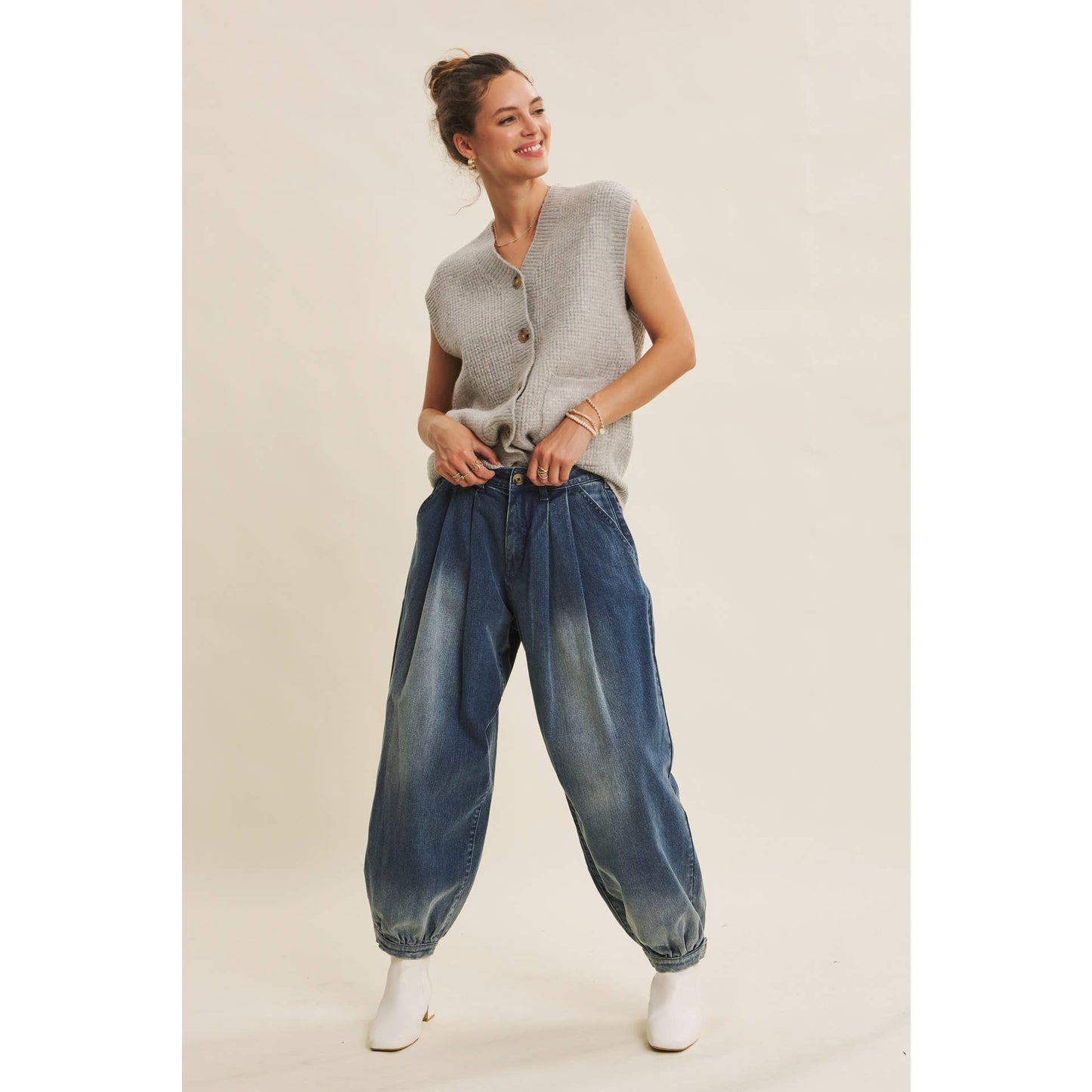 Textured Thermal Cozy Sweater Vest: HT. GREY