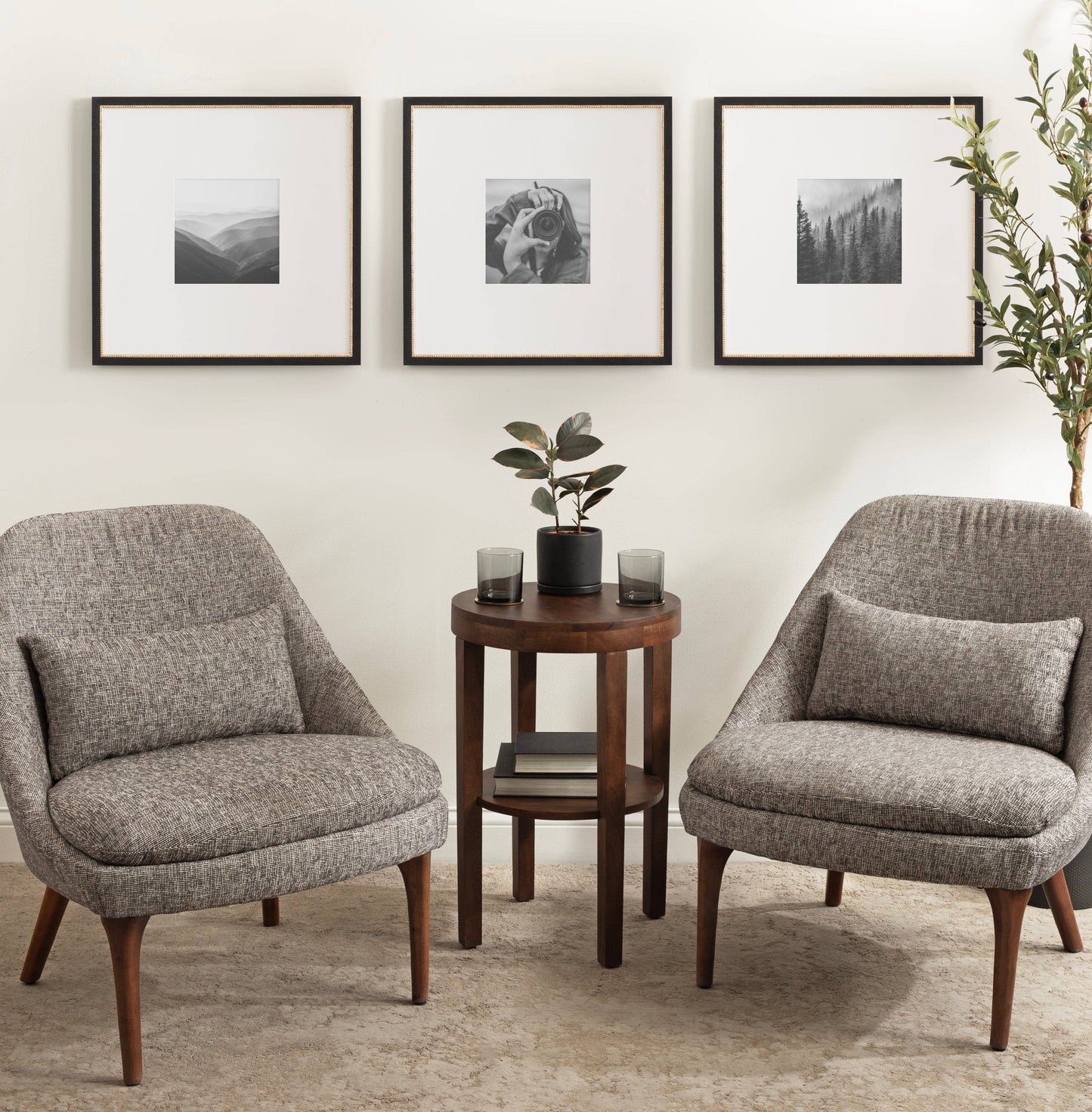 Kate and Laurel - Wilbanks Picture Frame Set: 18x18 matted to 8x8