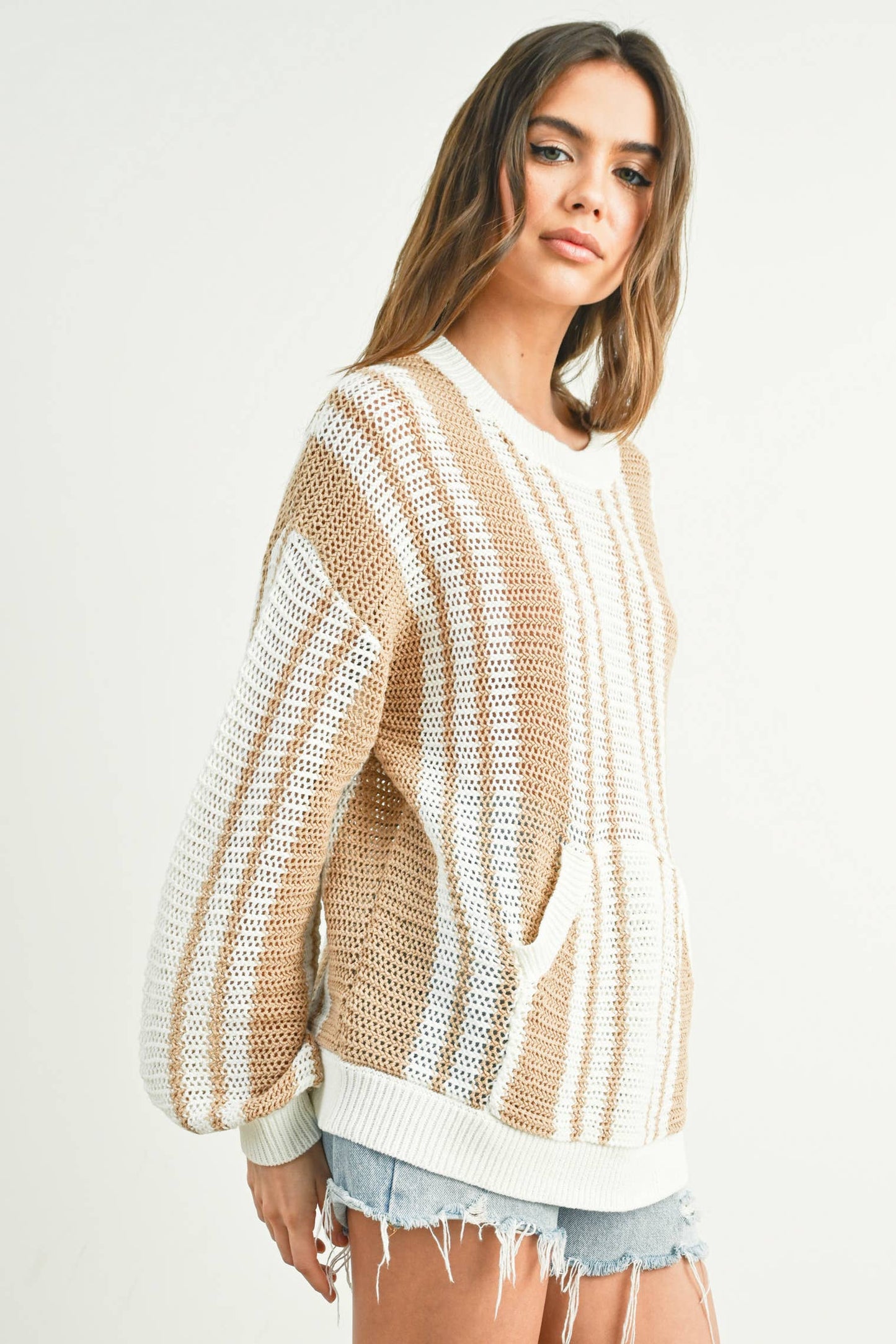 Drop Shoulder Striped Pattern Sweater: IVORY / NAVY