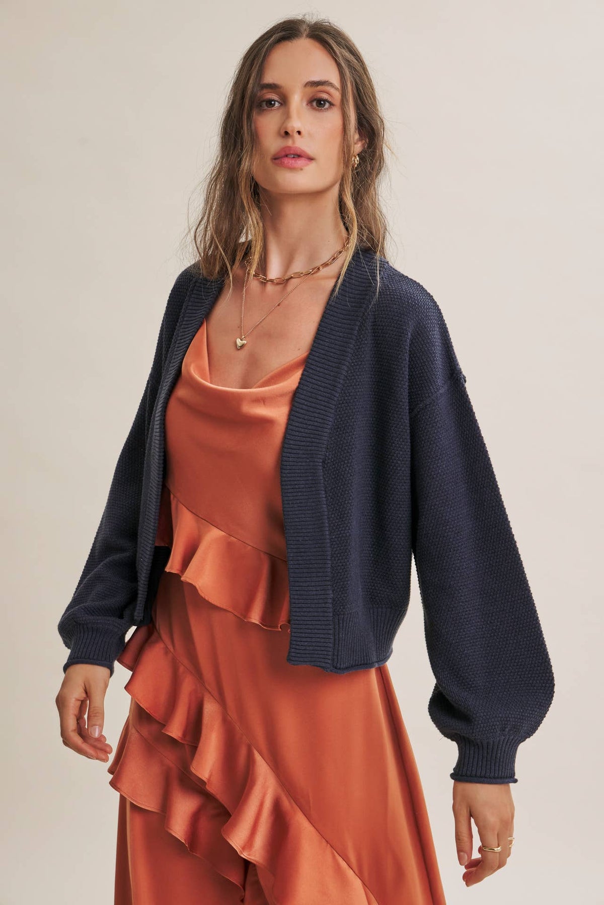 in february - EVERYDAY ESEENTIAL EASY LAYERING BALLOON SLV WAFFLE CARDIGAN: CAMEL / M