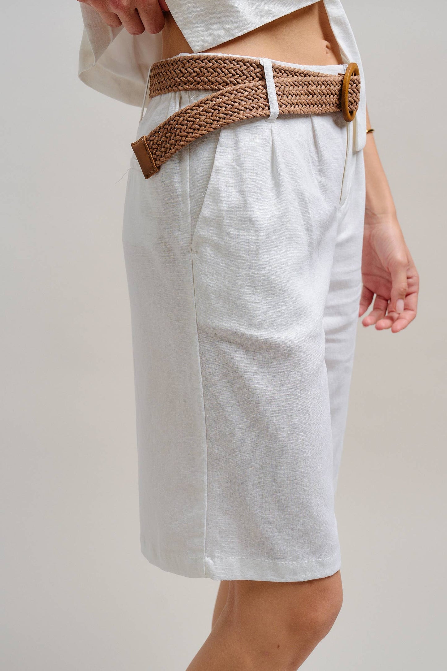 Linen Blend Belted Bermuda Shorts: WHITE