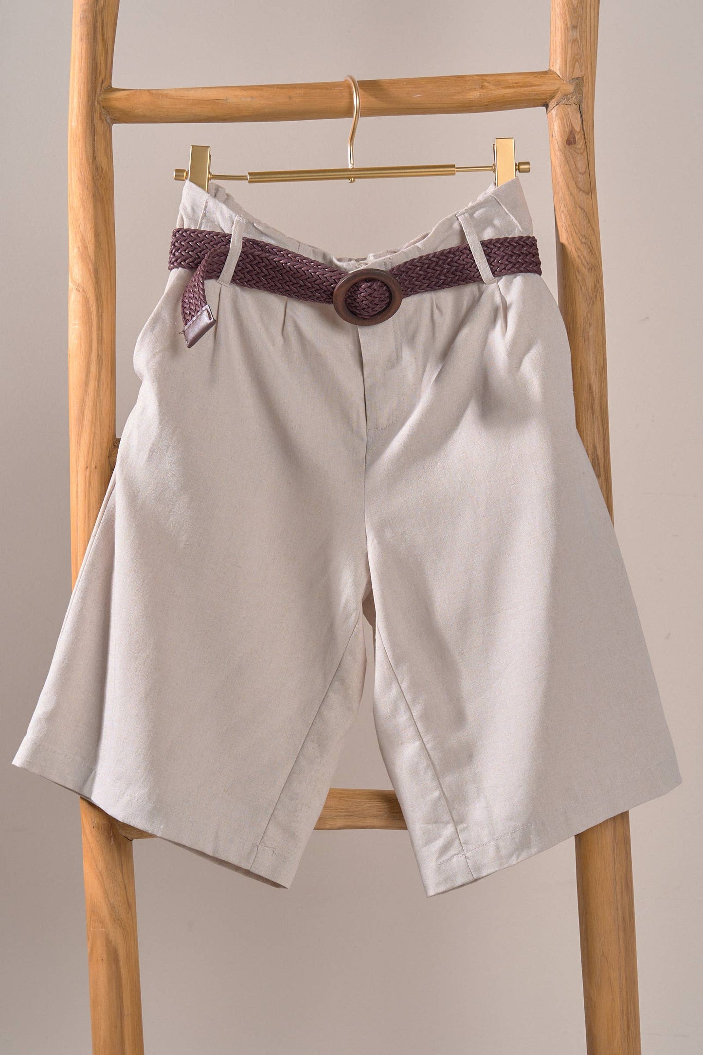 Linen Blend Belted Bermuda Shorts: WHITE